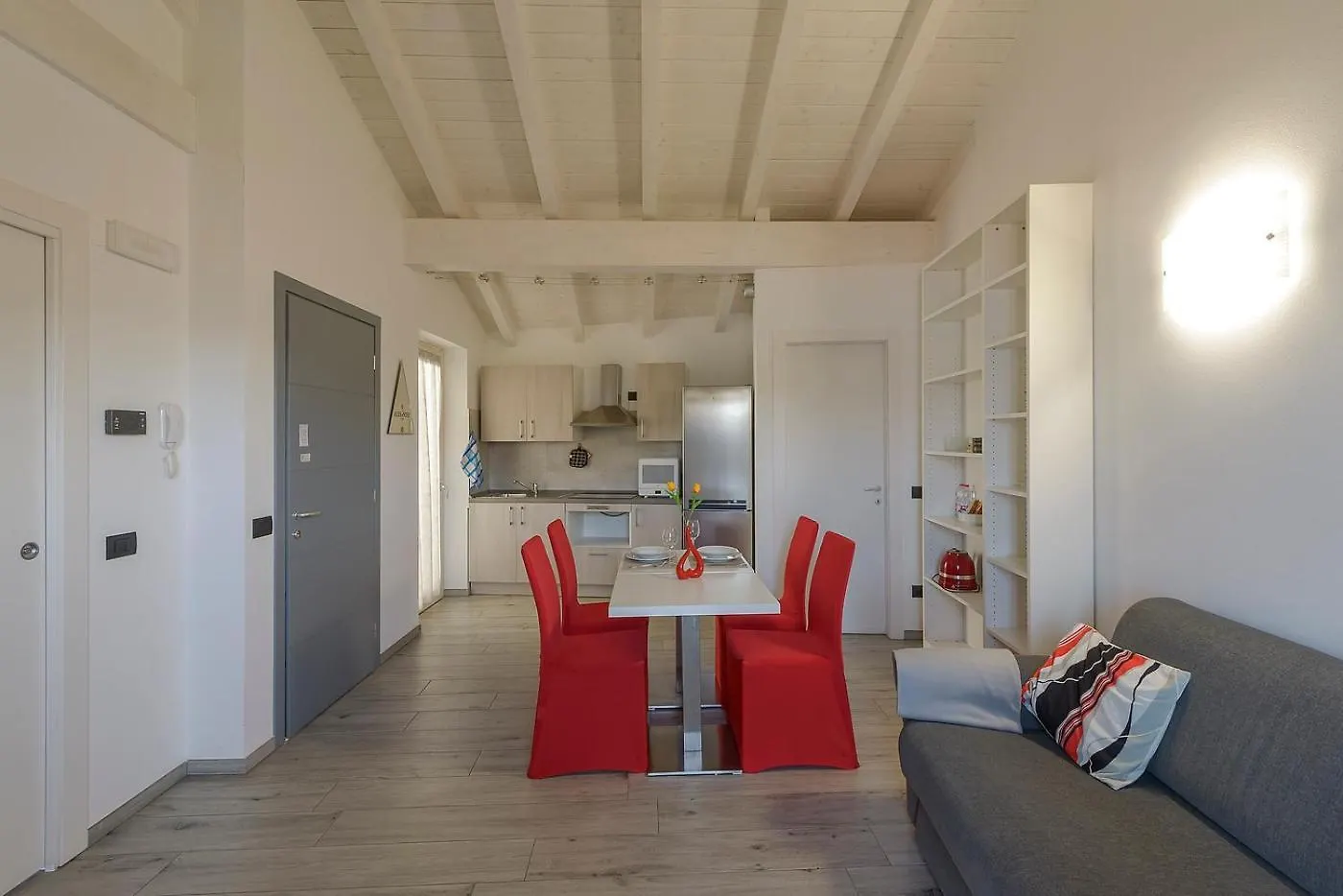 Apartment Appartamenti I Fiori Del Lago Laveno