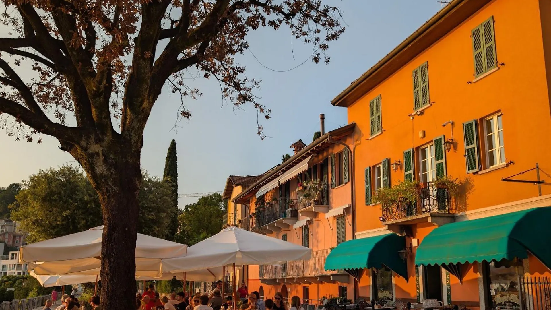 Apartment Appartamenti I Fiori Del Lago Laveno