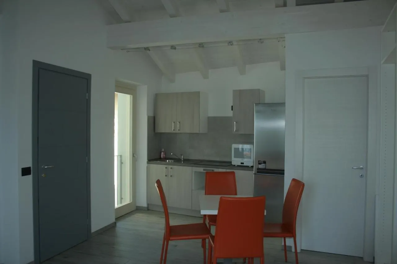Apartment Appartamenti I Fiori Del Lago Laveno