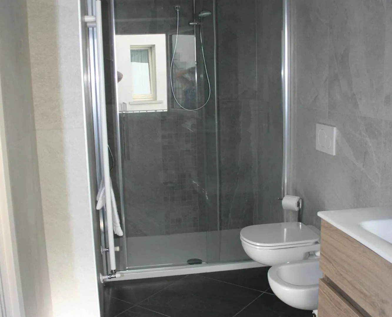 Apartment Appartamenti I Fiori Del Lago Laveno