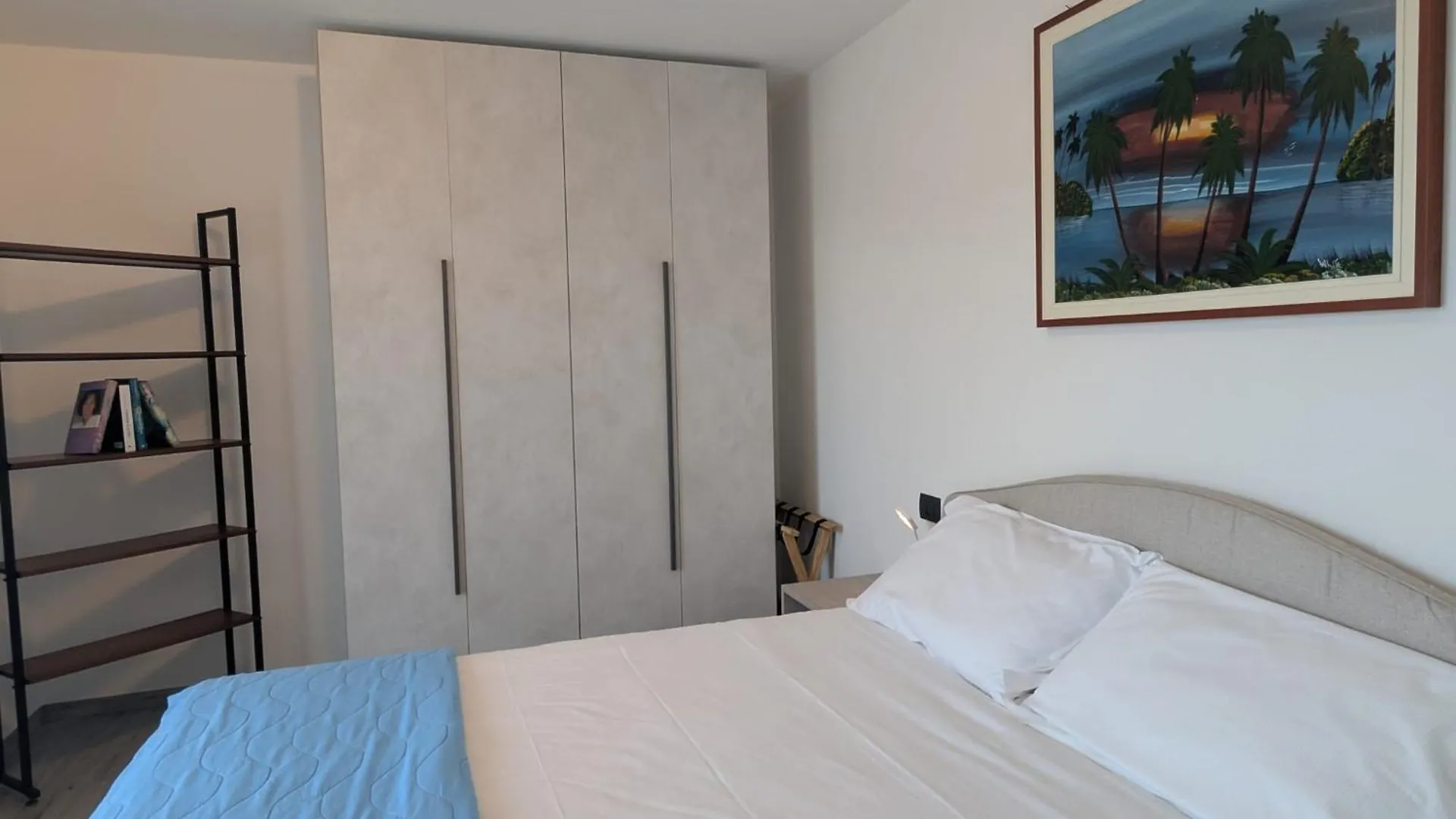 Apartment Appartamenti I Fiori Del Lago Laveno